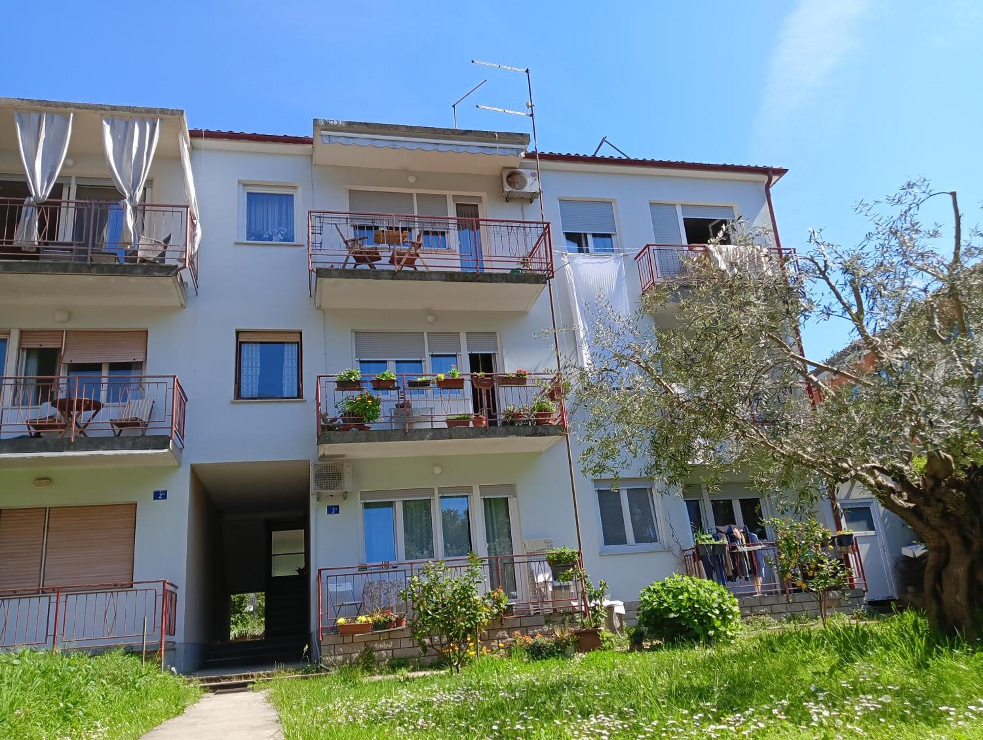 Lungomare Apartment *